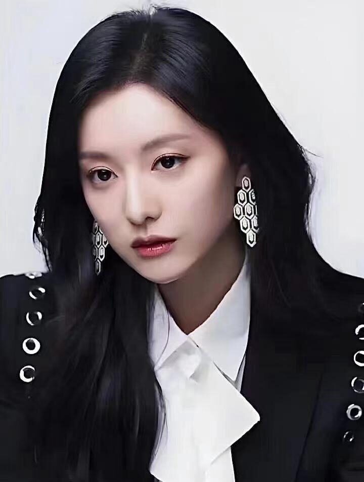 Vin Diamonds editorial portrait with diamond drop earrings